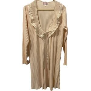Bed Of Roses Cotton Blend Pleated Large Collar Robe Womens Size L Feminine Sexy